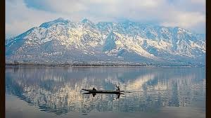 houseboat on Dal Lake.