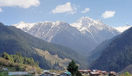 2 Nights 3 Days Barot Valley tour  Package