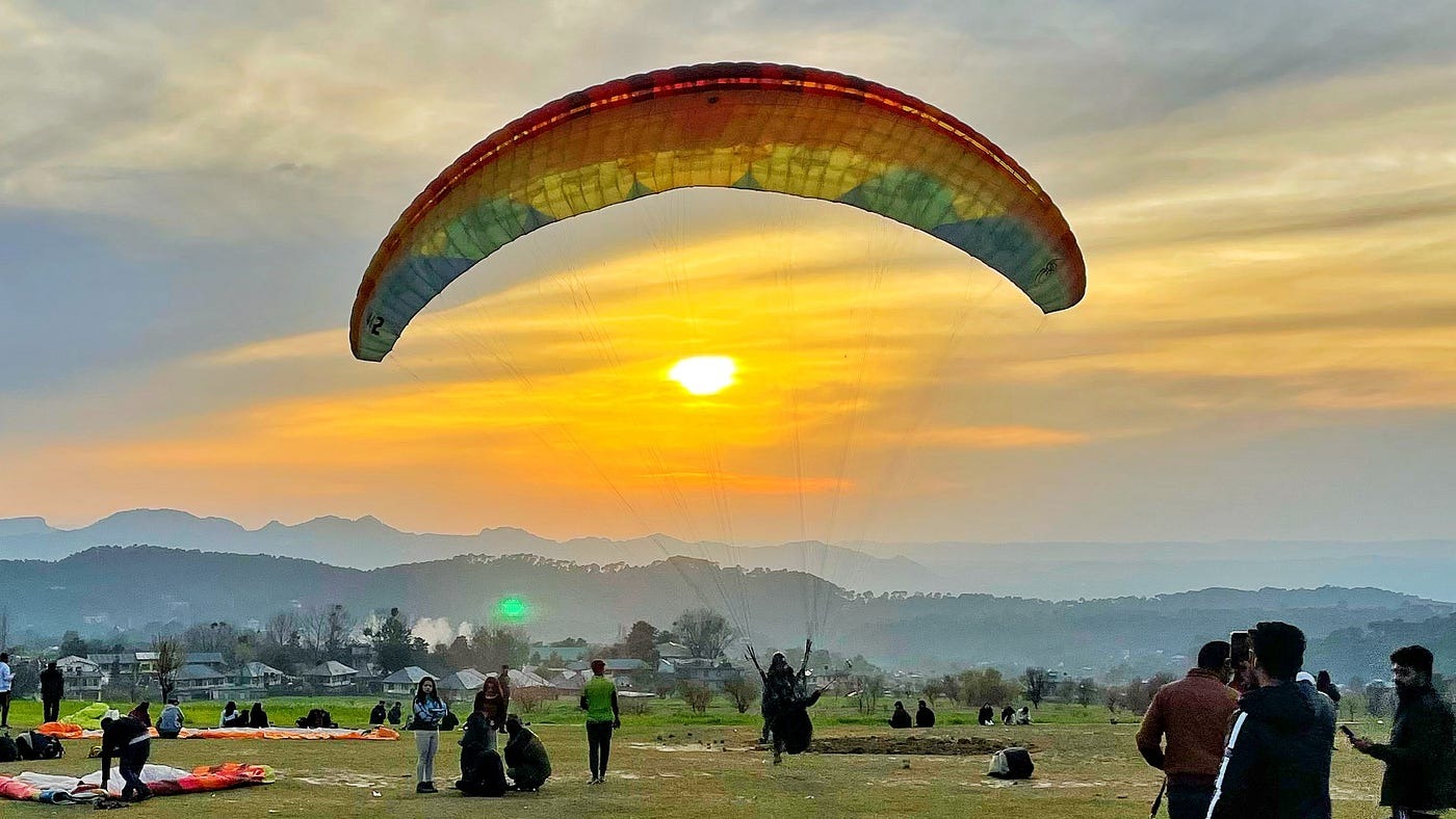 Dharamshala Bir Billing Barot tour package for 3 Nights 4 Days