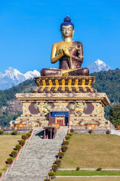 Cultural Immersion in Bhutan: 5 Days of Exploration